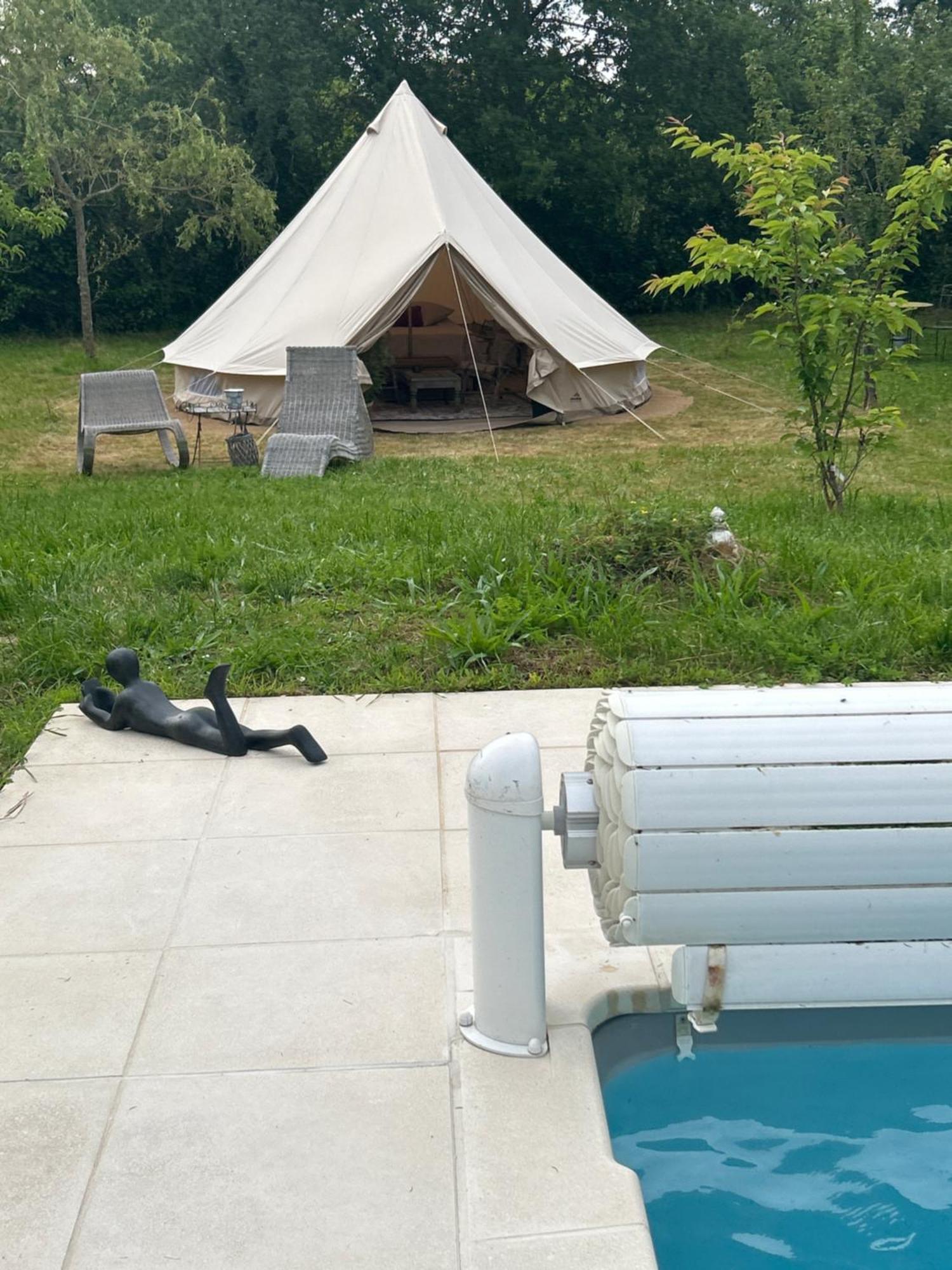Chambre Au Jardin Tente De Charme Eguzon-Chantome Exteriér fotografie