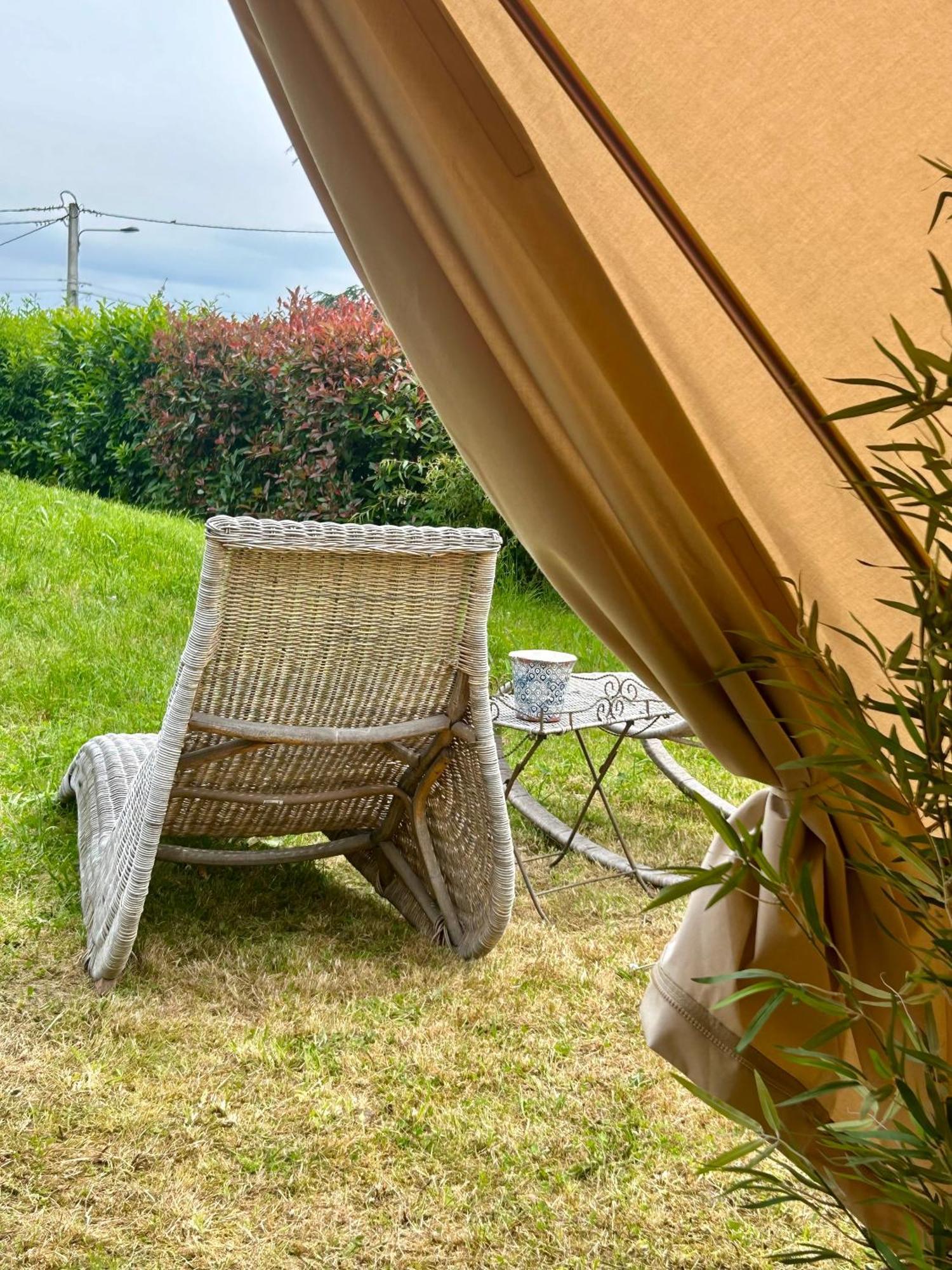 Chambre Au Jardin Tente De Charme Eguzon-Chantome Exteriér fotografie